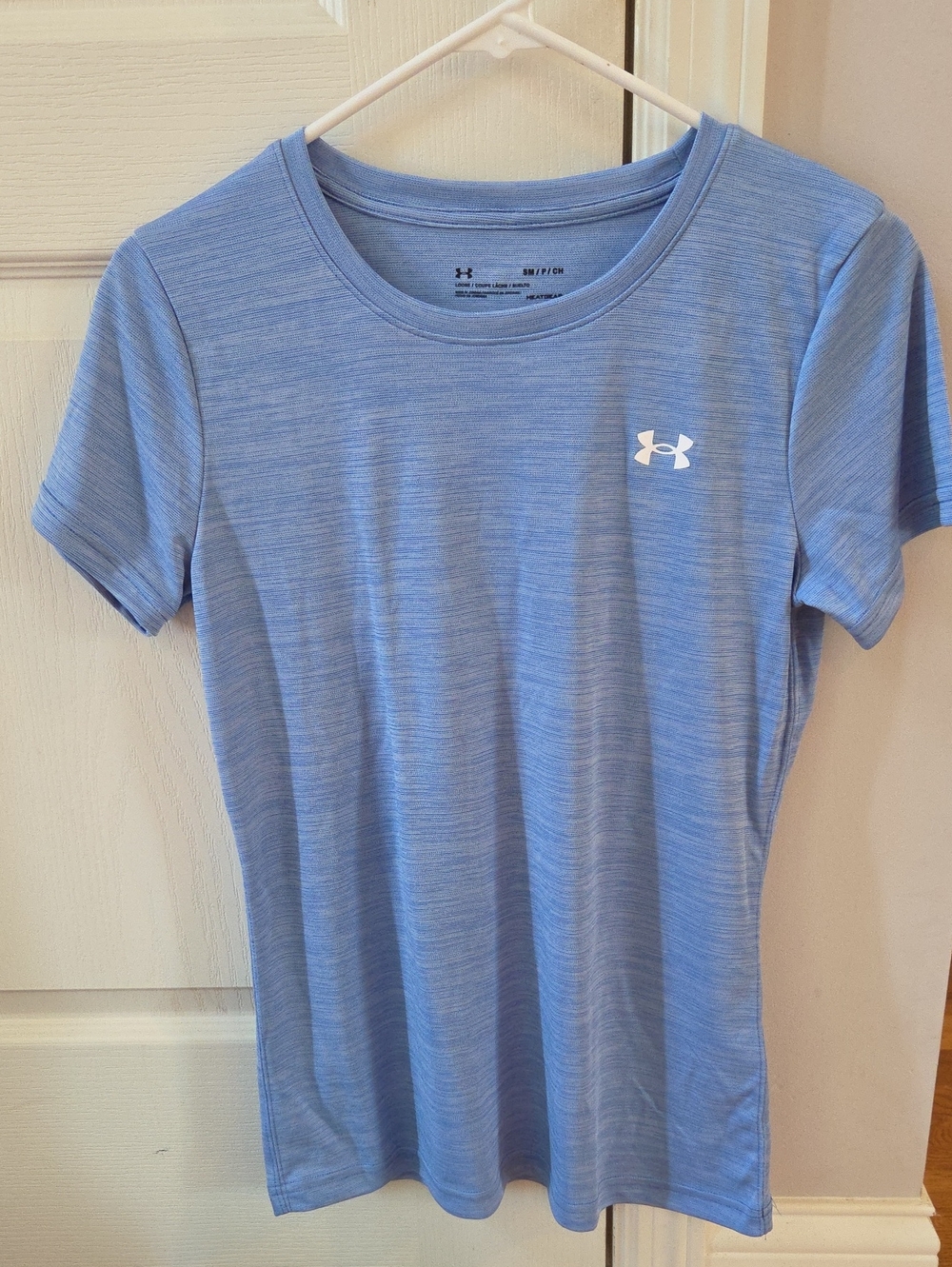 NWT Under Armour Women's Blue Short Sleeve Performance Tee Size Small